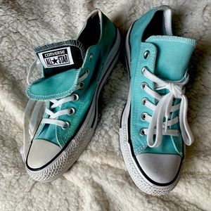 Women’s teal converse all stars - size 8